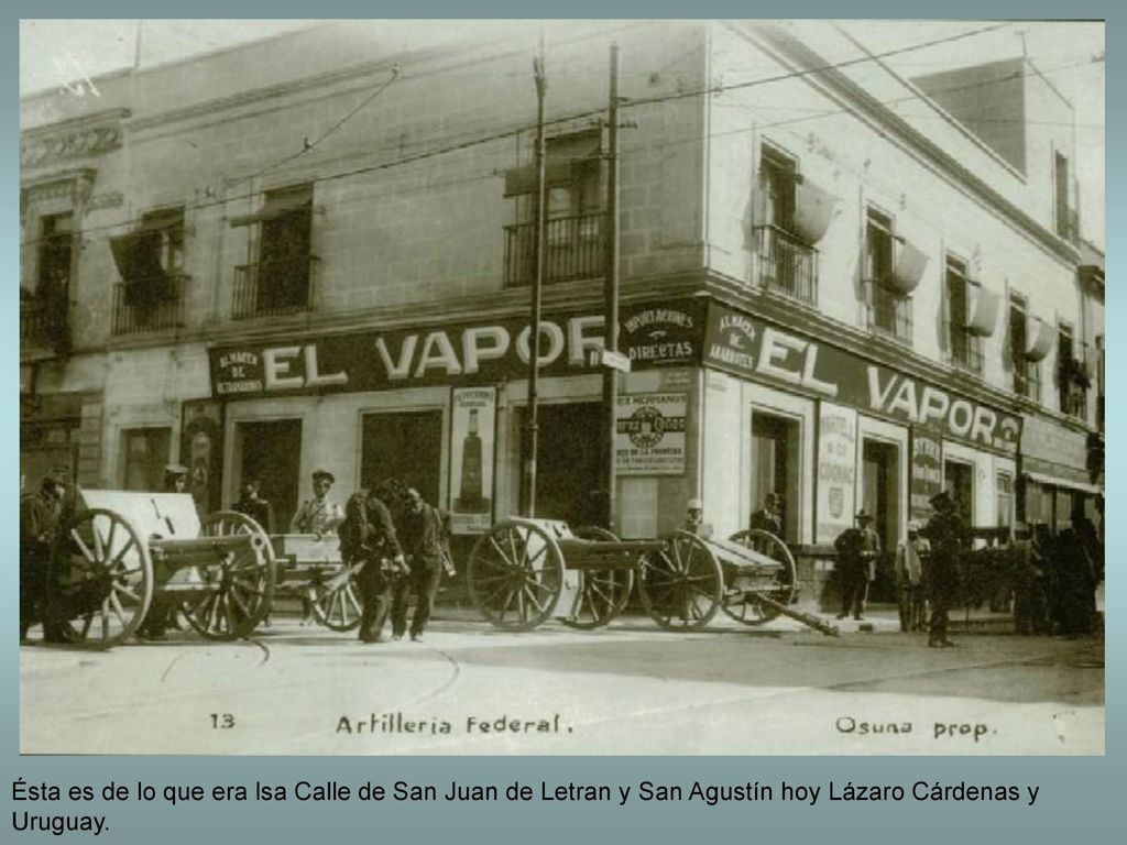Ésta es de lo que era lsa Calle de San Juan de Letran y San Agustín hoy Lázaro Cárdenas y Uruguay.