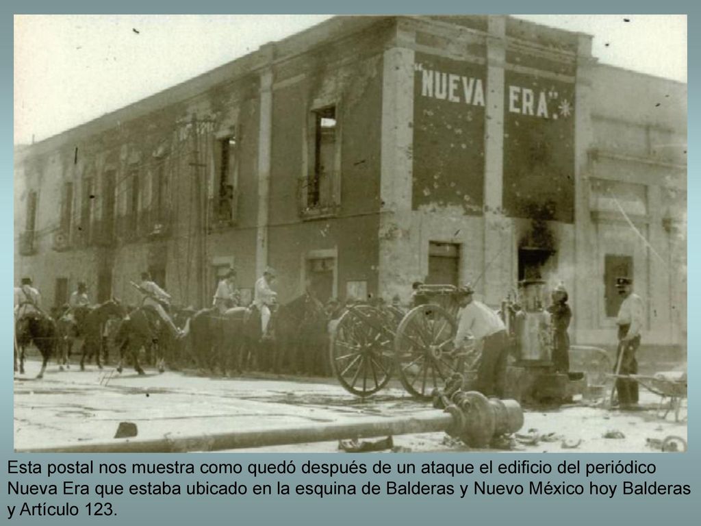 Esta postal nos muestra como quedó después de un ataque el edificio del periódico Nueva Era que estaba ubicado en la esquina de Balderas y Nuevo México hoy Balderas y Artículo 123.
