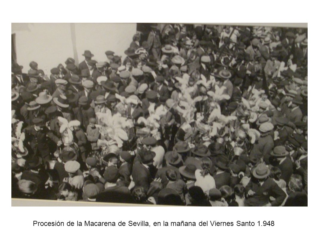 Procesión de la Macarena de Sevilla, en la mañana del Viernes Santo 1