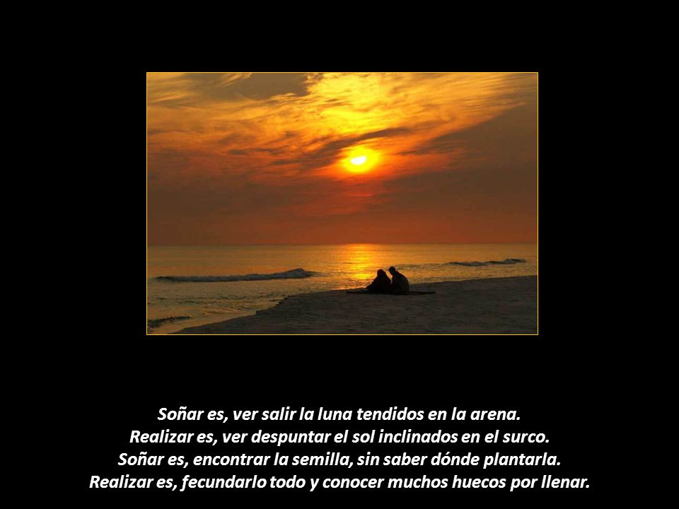 Soñar es, ver salir la luna tendidos en la arena