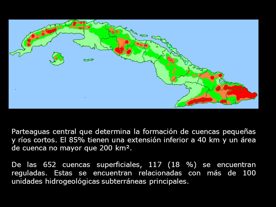 Parteaguas central que determina la formación de cuencas pequeñas y ríos cortos. El 85% tienen una extensión inferior a 40 km y un área de cuenca no mayor que 200 km².