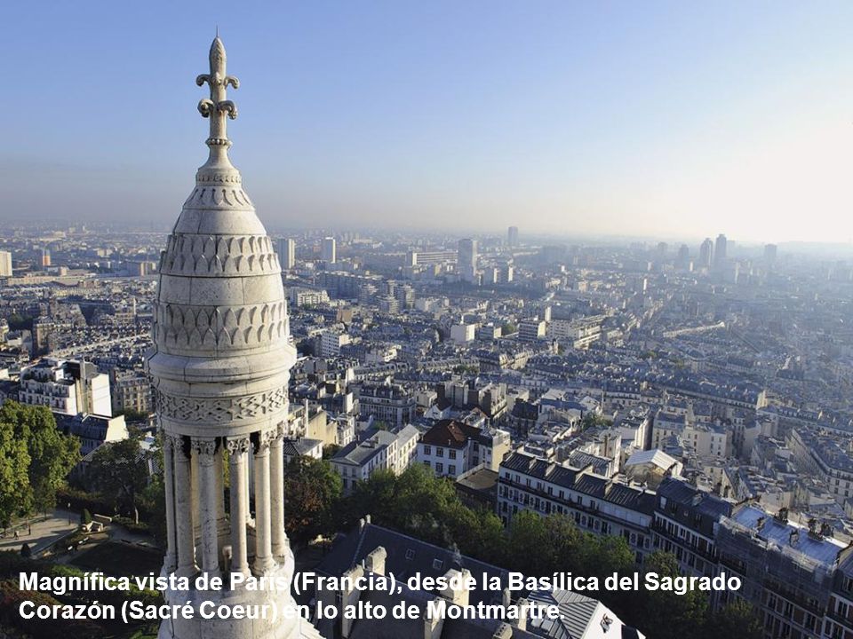 Magnífica vista de París (Francia), desde la Basílica del Sagrado