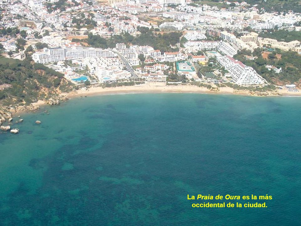 La Praia de Oura es la más occidental de la ciudad.