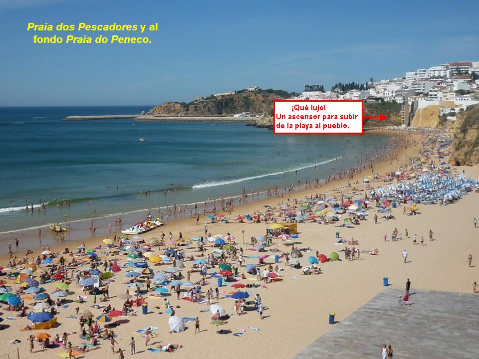 Praia dos Pescadores y al fondo Praia do Peneco.