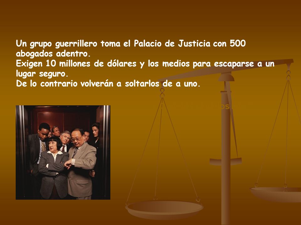 Un grupo guerrillero toma el Palacio de Justicia con 500 abogados adentro.