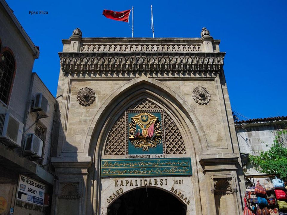 A unas 5 cuadras del hotel donde nos estabamos quedando está el Gran Bazar fundado en la época Otomana por el Sultán Mehmet II el Conquistador .
