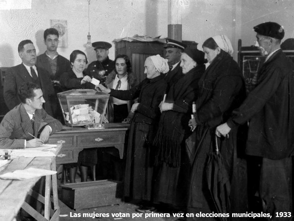 Las mujeres votan por primera vez en elecciones municipales, 1933