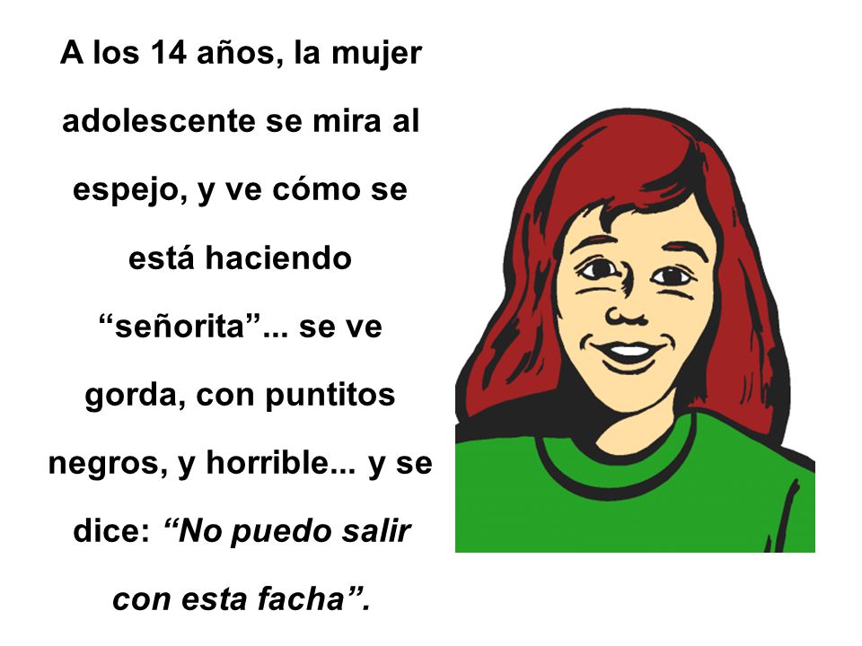 A los 14 años, la mujer adolescente se mira al espejo, y ve cómo se está haciendo señorita ...