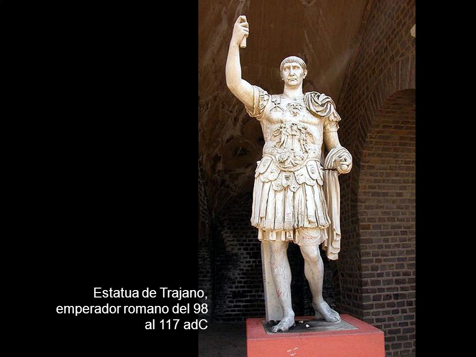 Estatua de Trajano, emperador romano del 98 al 117 adC