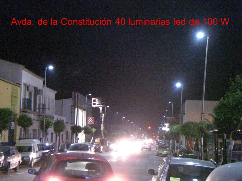 Avda. de la Constitución 40 luminarias led de 100 W