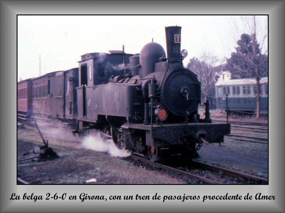 La belga en Girona, con un tren de pasajeros procedente de Amer