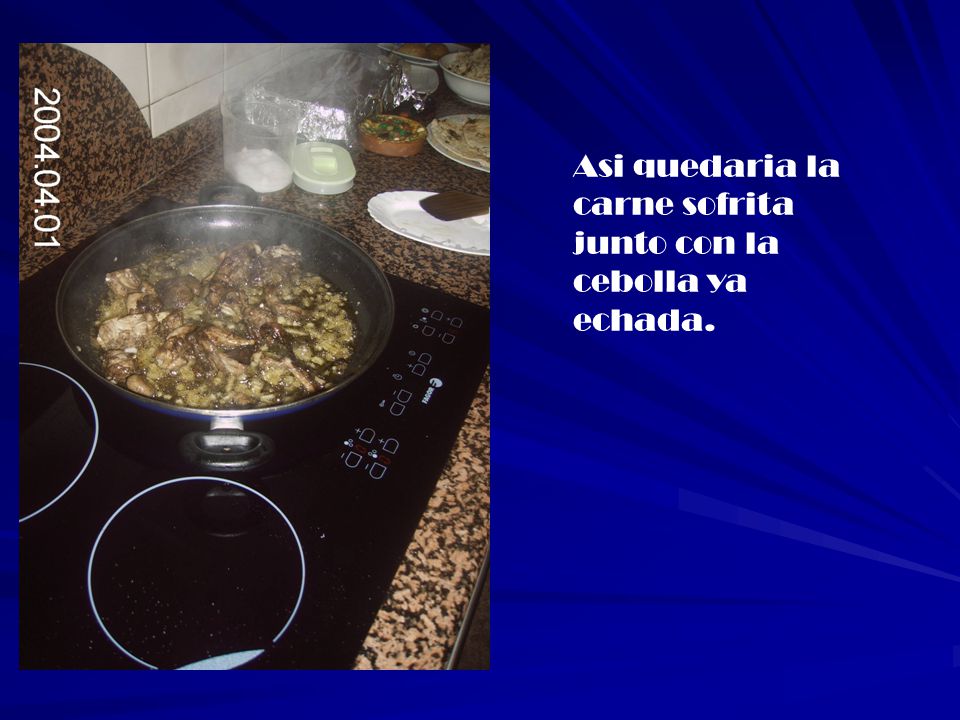 Asi quedaria la carne sofrita junto con la cebolla ya echada.