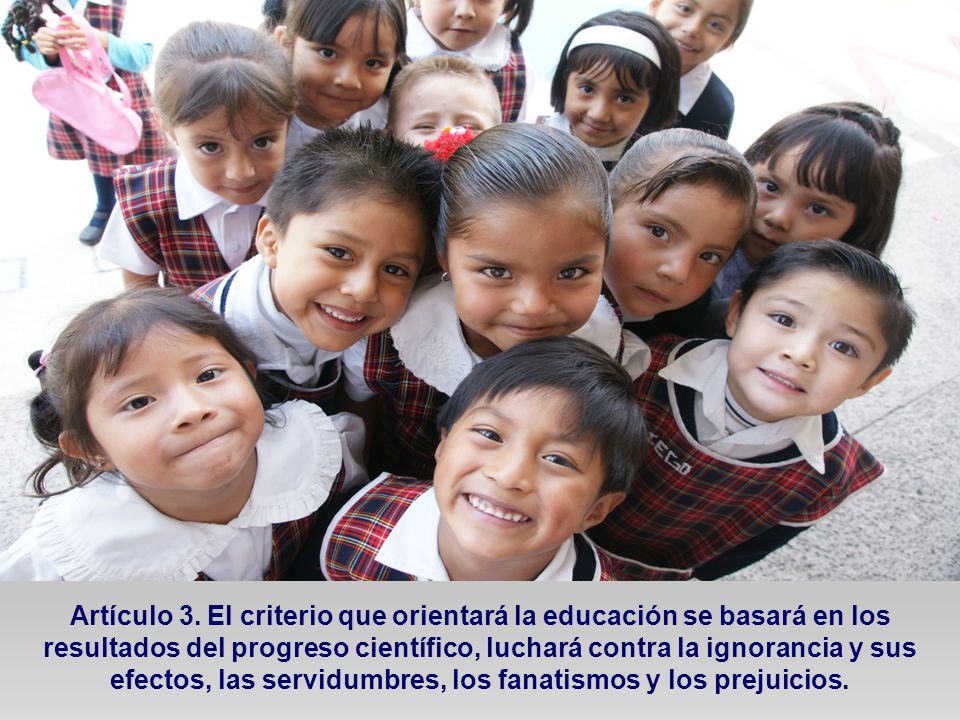 Otra percepción generalizada (83%) es que las profesiones de la ciencias naturales son las apegadas a la ciencia y las carreras de las áreas sociales y humanidades no se conciben como científicas o están muy alejadas de la ciencia .