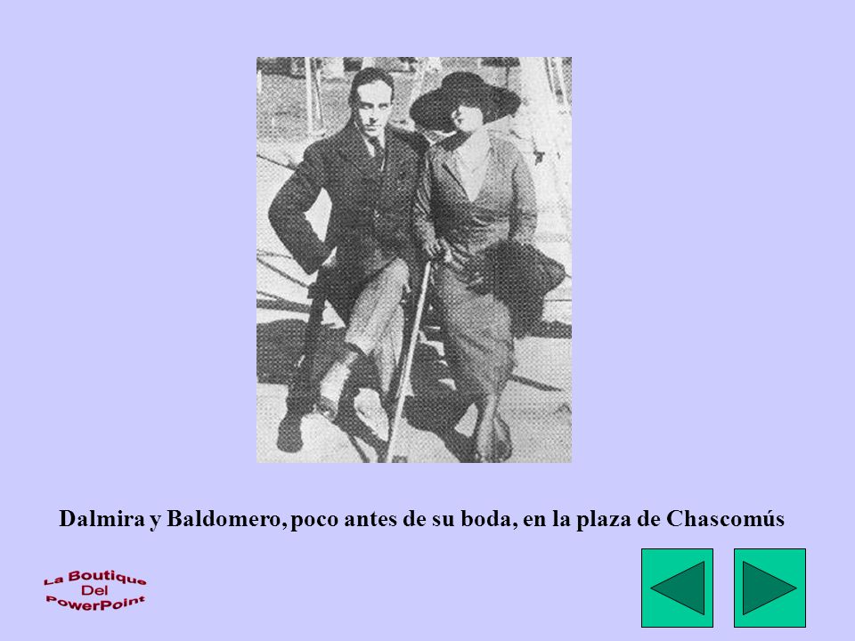 Dalmira y Baldomero, poco antes de su boda, en la plaza de Chascomús