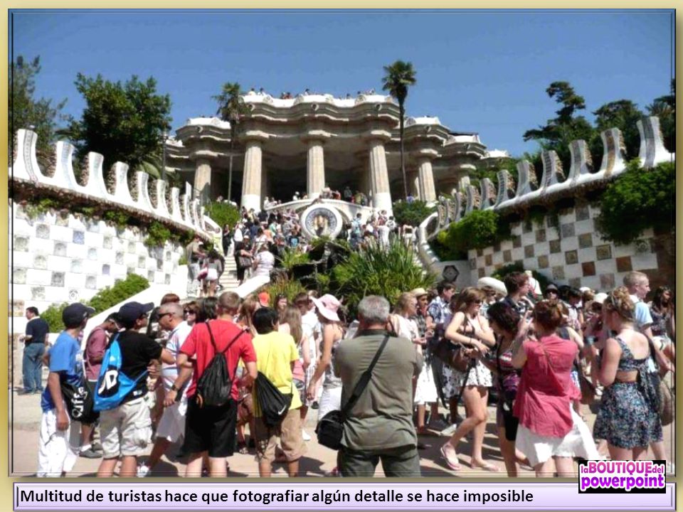 Multitud de turistas hace que fotografiar algún detalle se hace imposible