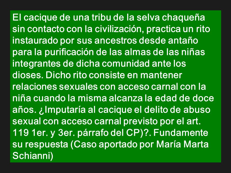 El cacique de una tribu de la selva chaqueña sin contacto con la civilización, practica un rito instaurado por sus ancestros desde antaño para la purificación de las almas de las niñas integrantes de dicha comunidad ante los dioses.