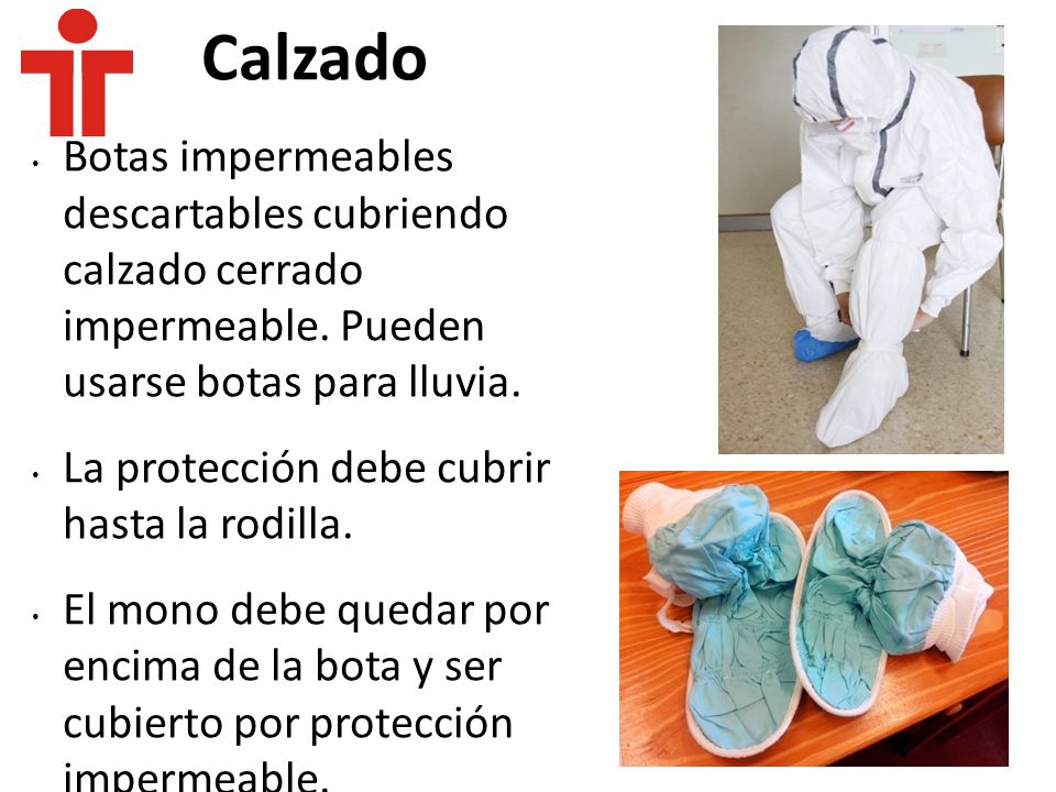 Calzado Botas impermeables descartables cubriendo calzado cerrado impermeable. Pueden usarse botas para lluvia.