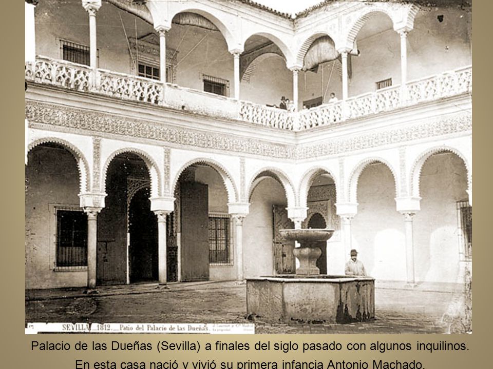 Palacio de las Dueñas (Sevilla) a finales del siglo pasado con algunos inquilinos.