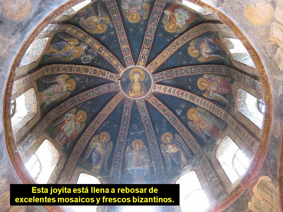Esta joyita está llena a rebosar de excelentes mosaicos y frescos bizantinos.