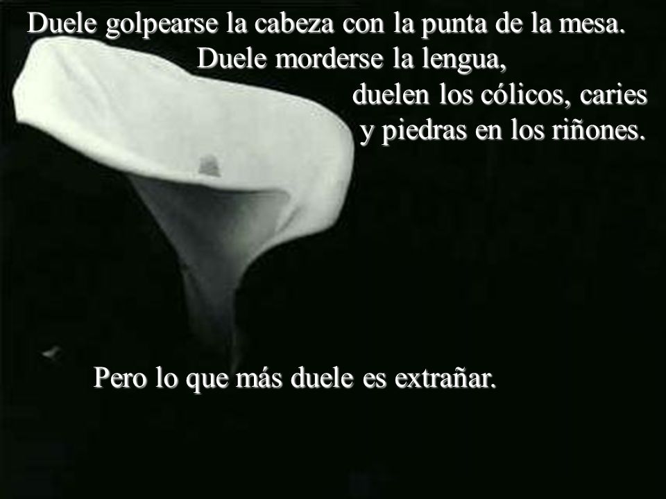 Duele golpearse la cabeza con la punta de la mesa.