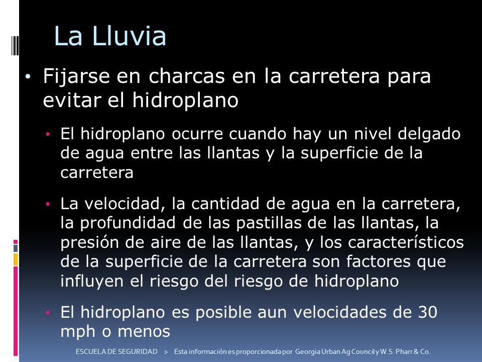 La Lluvia Fijarse en charcas en la carretera para evitar el hidroplano