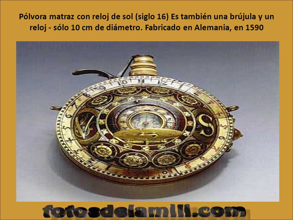 Pólvora matraz con reloj de sol (siglo 16) Es también una brújula y un reloj - sólo 10 cm de diámetro.