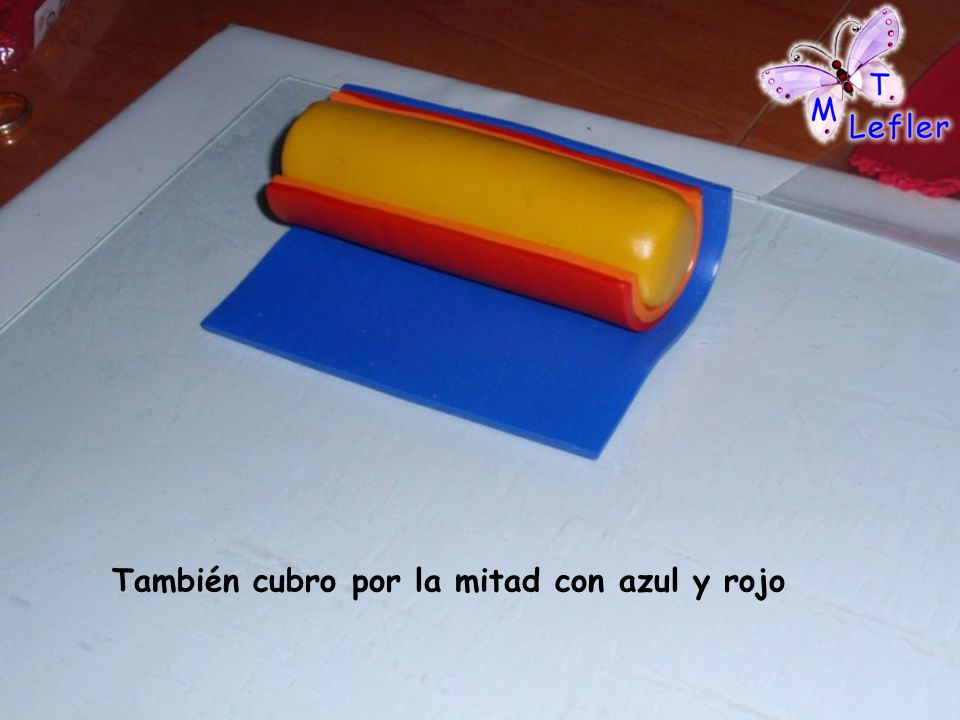 También cubro por la mitad con azul y rojo