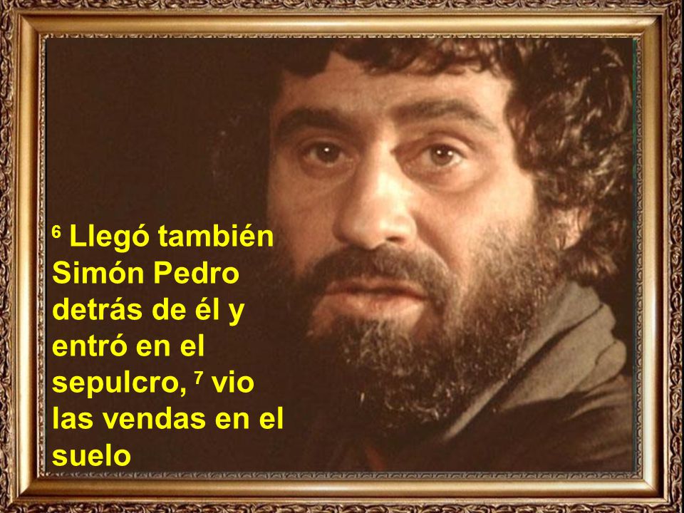 entró en el sepulcro, 7 vio las vendas en el suelo