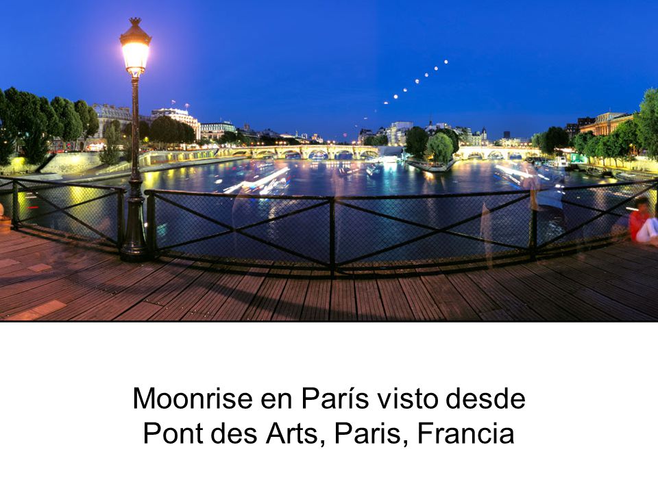 Moonrise en París visto desde Pont des Arts, Paris, Francia