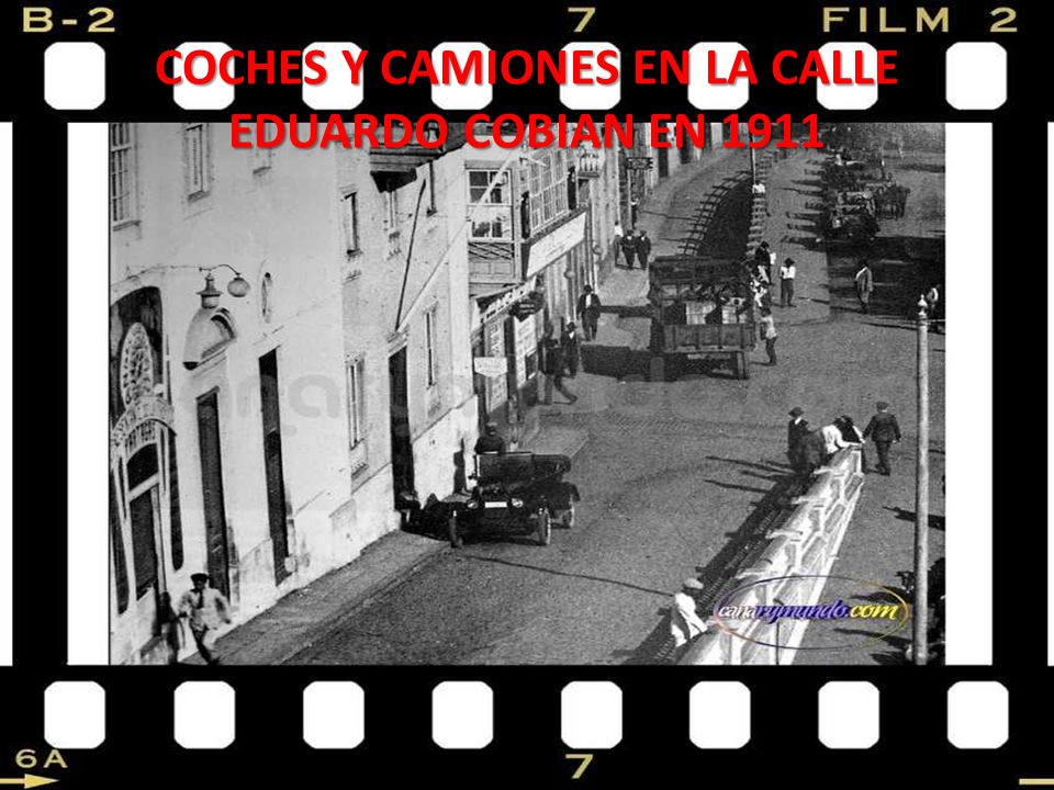 COCHES Y CAMIONES EN LA CALLE EDUARDO COBIAN EN 1911