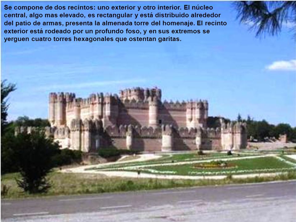 Se compone de dos recintos: uno exterior y otro interior