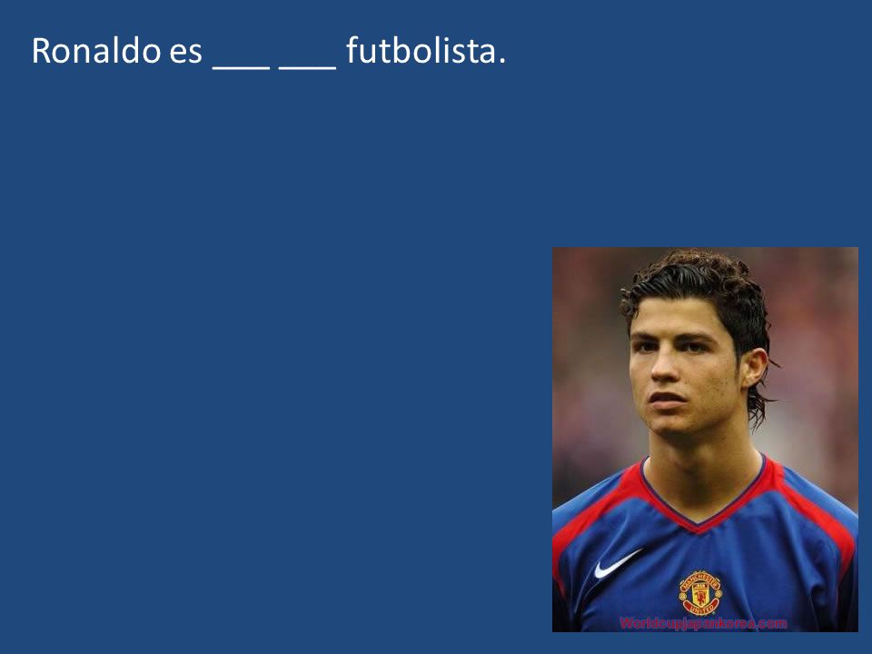 Ronaldo es ___ ___ futbolista.