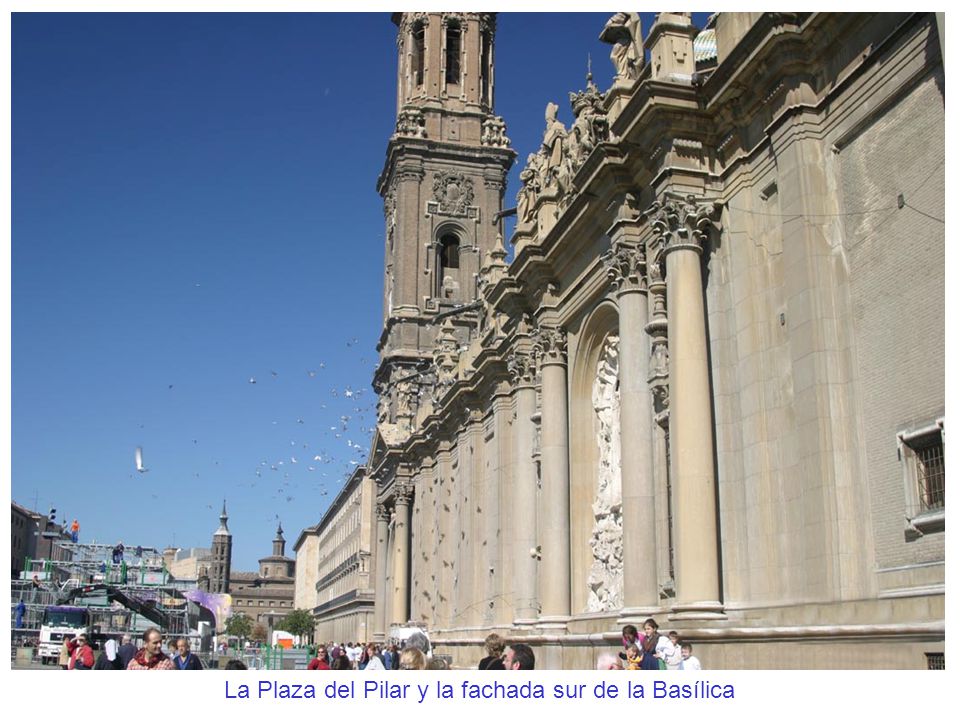 La Plaza del Pilar y la fachada sur de la Basílica