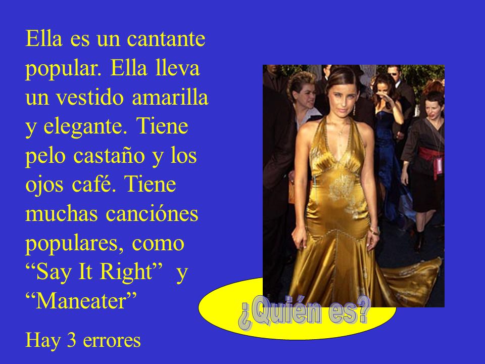 Ella es un cantante popular. Ella lleva un vestido amarilla y elegante