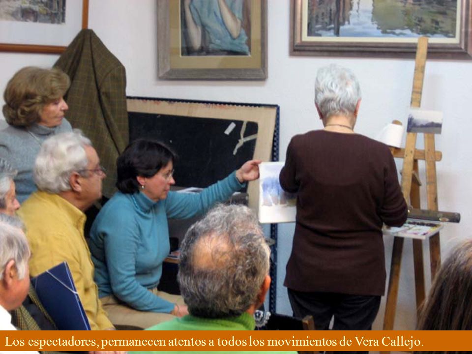 Los espectadores, permanecen atentos a todos los movimientos de Vera Callejo.