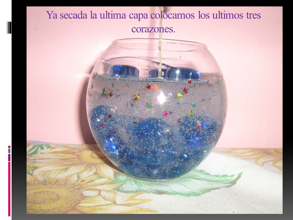 Ya secada la ultima capa colocamos los ultimos tres corazones.