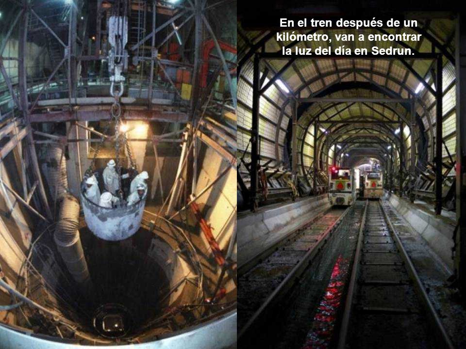 En el tren después de un kilómetro, van a encontrar la luz del día en Sedrun.
