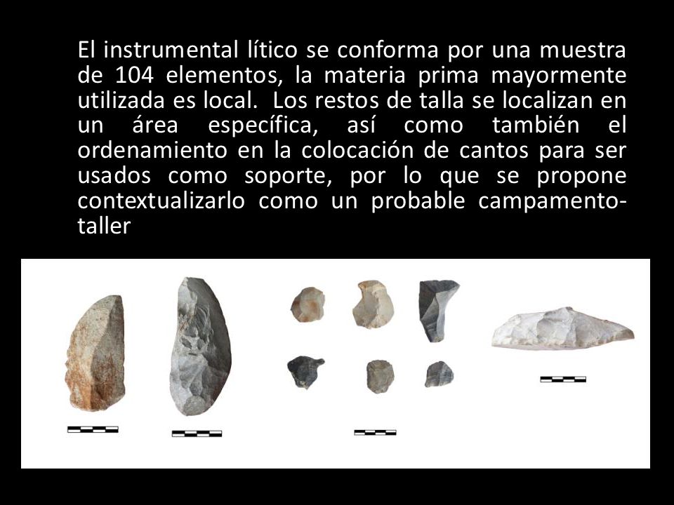 El instrumental lítico se conforma por una muestra de 104 elementos, la materia prima mayormente utilizada es local.