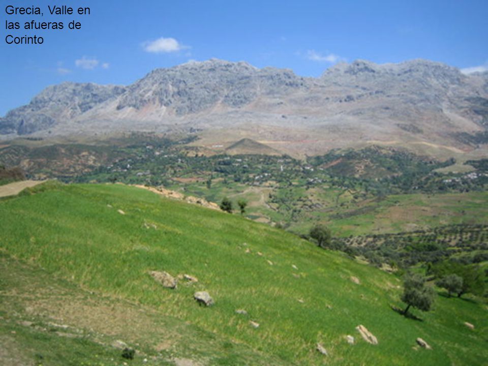 Grecia, Valle en las afueras de Corinto