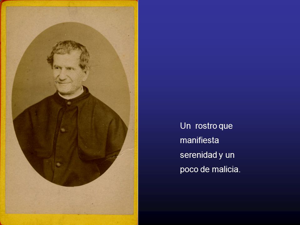 Un rostro que manifiesta serenidad y un poco de malicia.