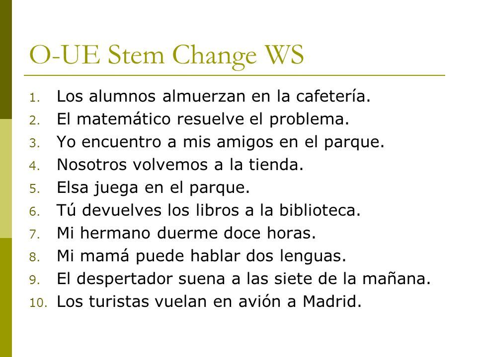 O-UE Stem Change WS Los alumnos almuerzan en la cafetería.