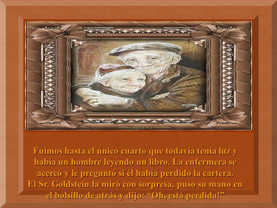 Fuimos hasta el único cuarto que todavía tenía luz y había un hombre leyendo un libro.