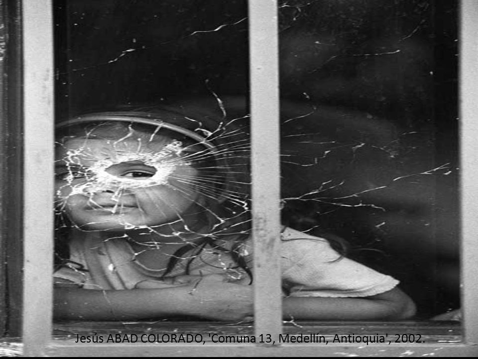 Jesús ABAD COLORADO, Comuna 13, Medellín, Antioquia , 2002.