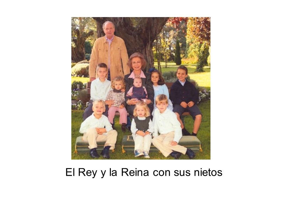 El Rey y la Reina con sus nietos