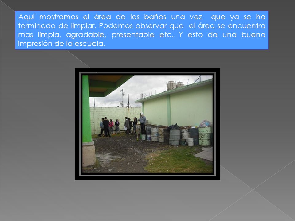 Aquí mostramos el área de los baños una vez que ya se ha terminado de limpiar.
