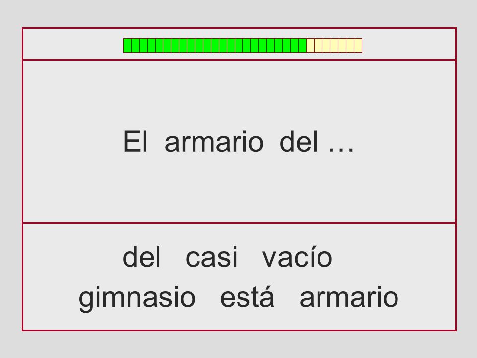 El armario del … del casi vacío gimnasio está armario