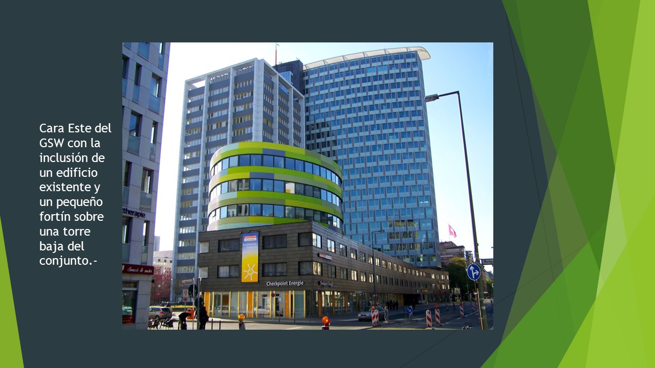 Cara Este del GSW con la inclusión de un edificio existente y un pequeño fortín sobre una torre baja del conjunto.-