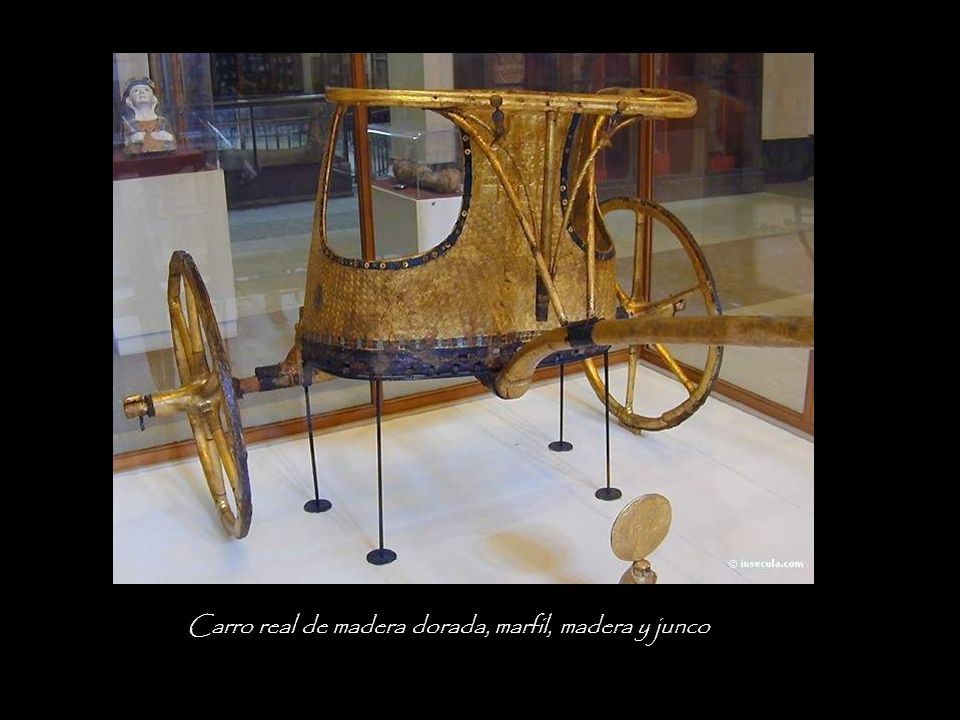 Carro real de madera dorada, marfil, madera y junco