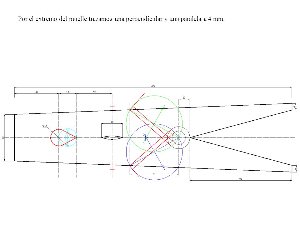 Por el extremo del muelle trazamos una perpendicular y una paralela a 4 mm.