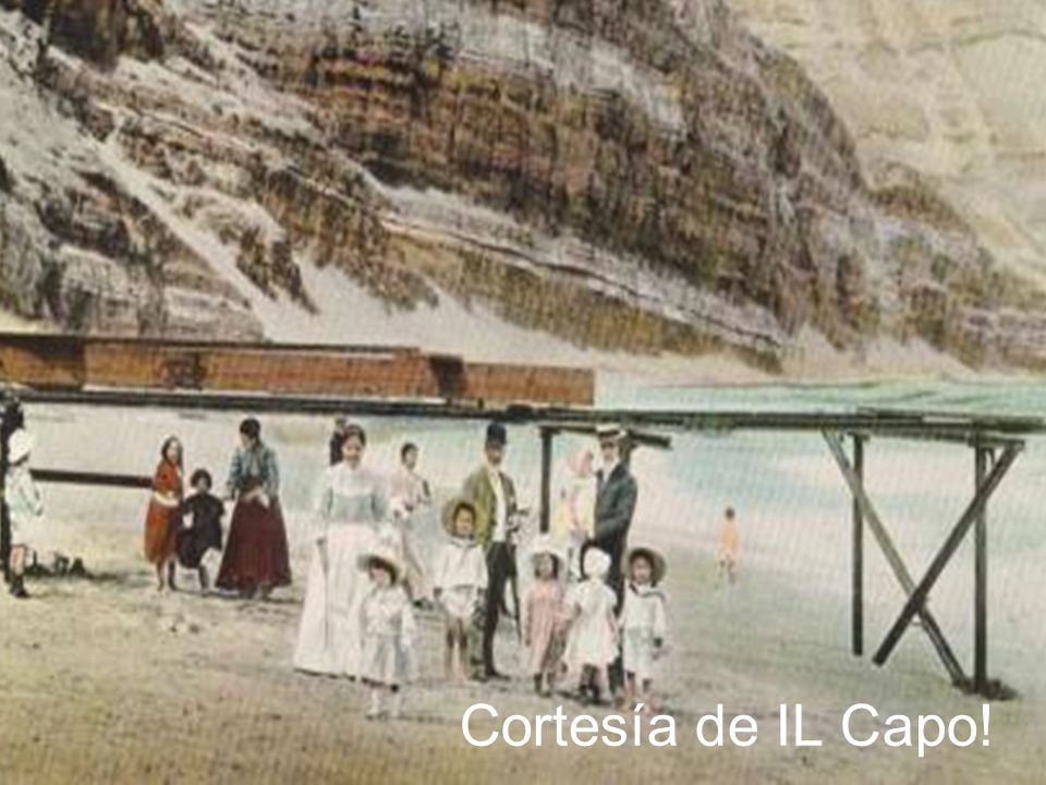 Los orígenes de la Herradura se remontan a principios del siglo xx para muchos en esta playa había sol hasta en invierno, Lo cierto es que alguna vez la gente pasaba por aquí con traje y sombrero como si se estuviese en el Jirón de la Unión o el Paseo Colon. . .